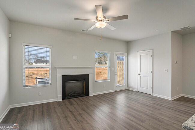 Foto del edificio - 11645 Mendenhall Ct