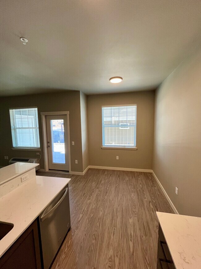 Foto del edificio - Introducing Dry Canyon – Redmond’s newest ...
