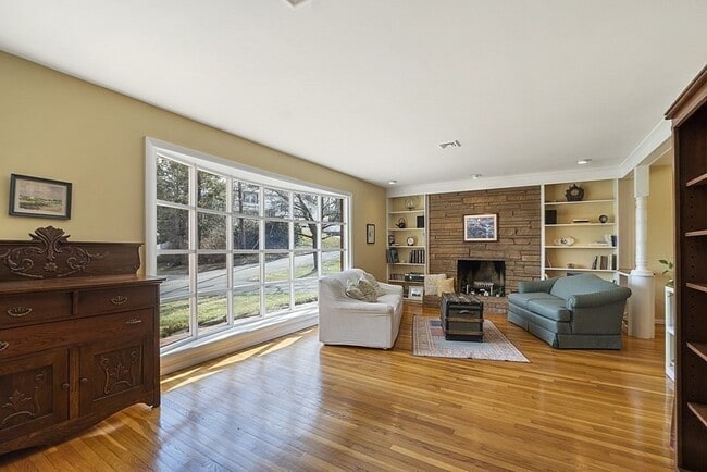 Building Photo - 71 Bemis Rd