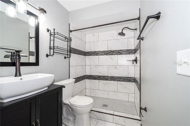 Building Photo - 2481 Harbour Way