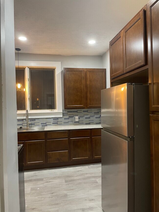 Kitchen - 710 Park Ave