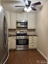 Building Photo - 1213 Harbour Club Dr