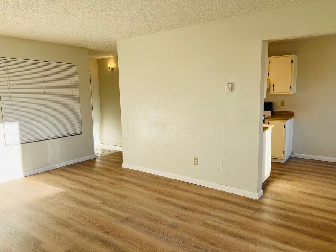 Foto principal - 3953 Clear Acre Ln