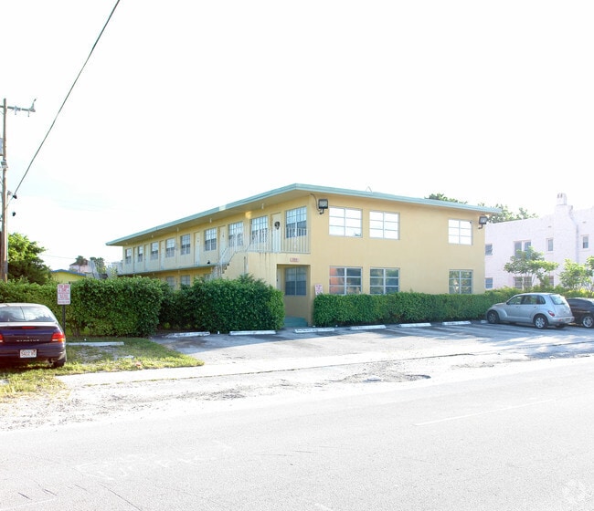 Building Photo - Croissant Park Apartments