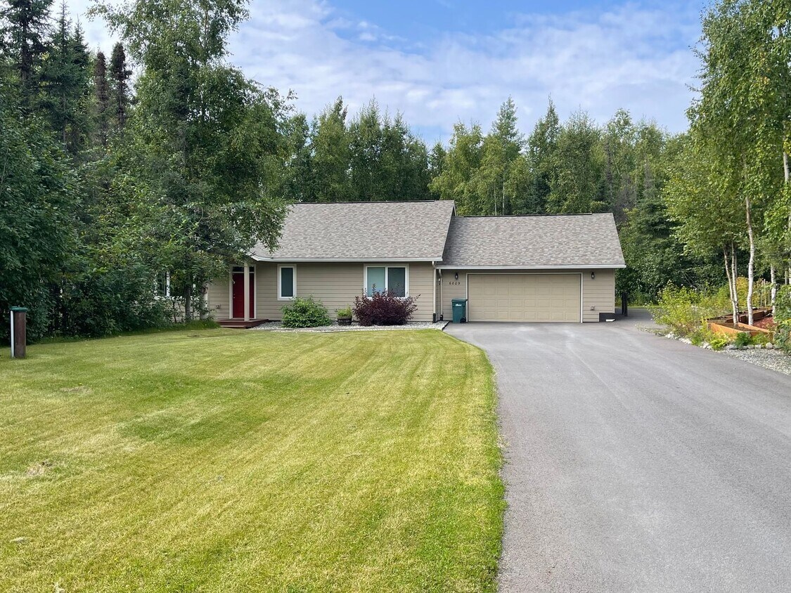 Primary Photo - 6809 W White Birch Dr