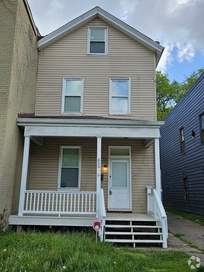 Building Photo - 800 Delhi Ave