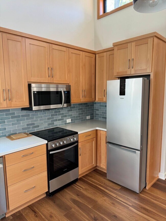 Foto del edificio - 1 Bedroom House in College Hill Area
