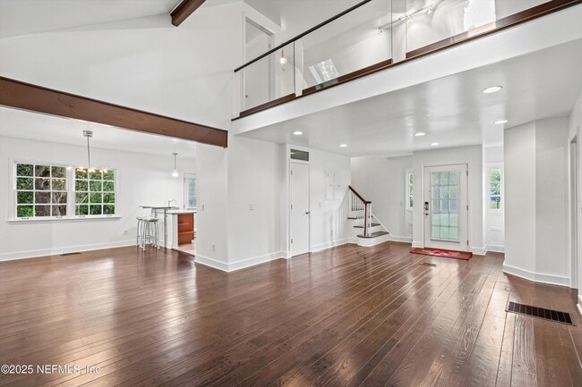 Foto del edificio - 2226 Laurel Grove Ln