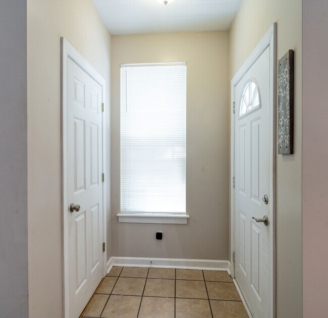 Foto del edificio - 5813 Wrightsville Ave
