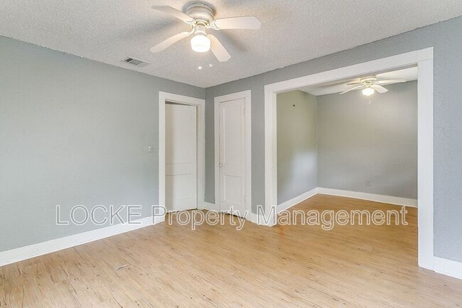 Building Photo - 1411 6th Ave