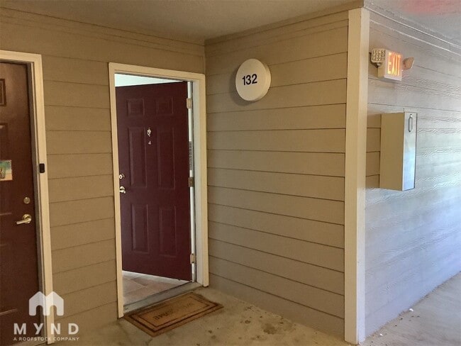 Building Photo - 200 Talus Way