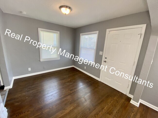 Building Photo - Charming 3 Bedroom, 1 Bathroom Home with B...