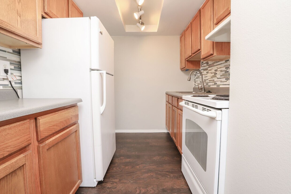 Photo - 809 North Dexter Street-401