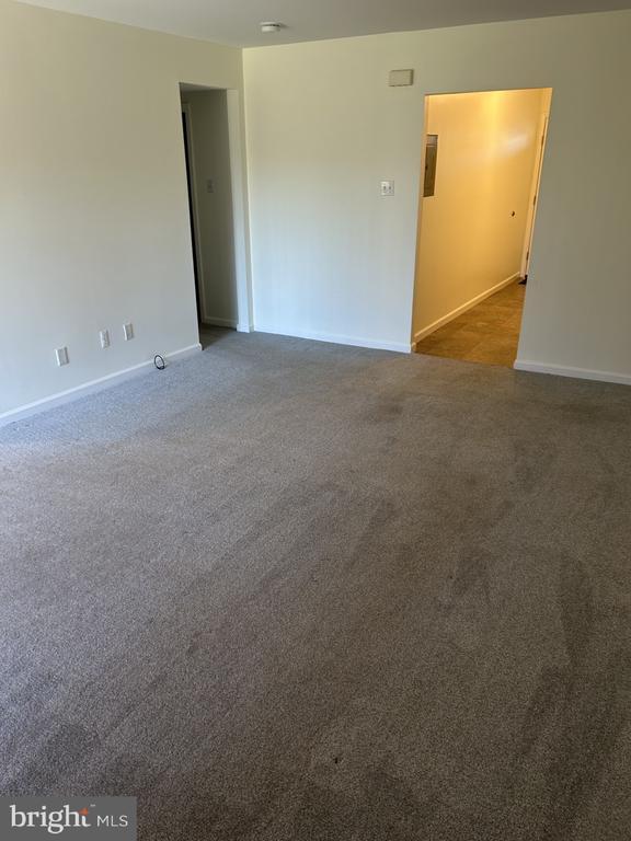 Building Photo - 1155 York Rd