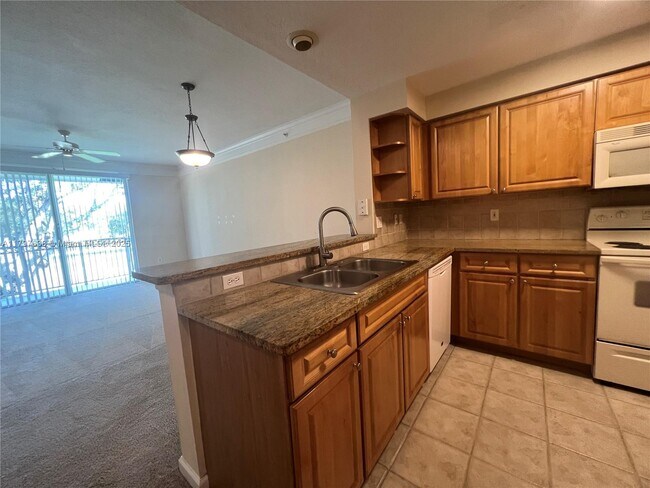 Foto del edificio - 2056 Alta Meadows Ln
