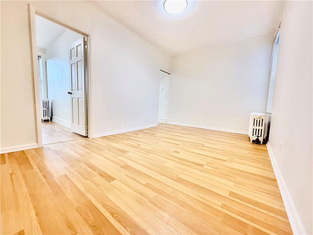 Foto principal - 78 Avenue U