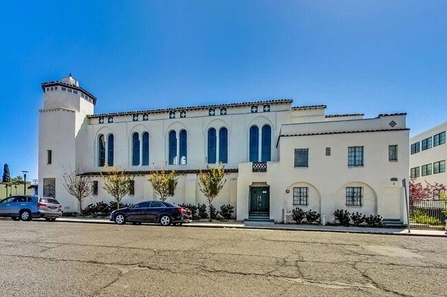 Building Photo - 1660 47th Ave