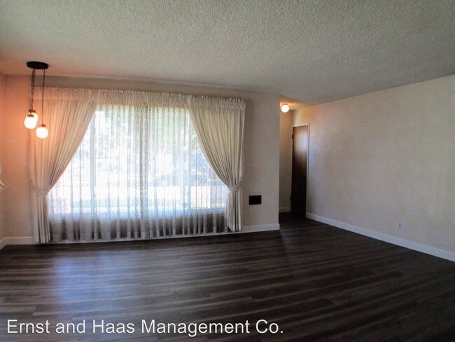 Building Photo - 3 br, 2 bath House - 9255 Los Angeles St.