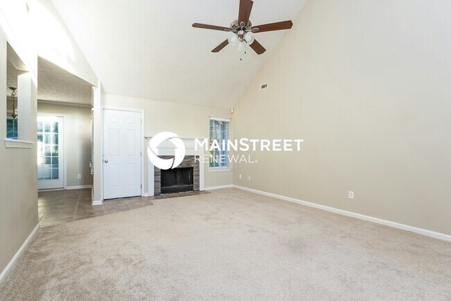 Building Photo - 3 Bedroom Pet-Friendly Home in Hampton, GA with Main Street Renewal