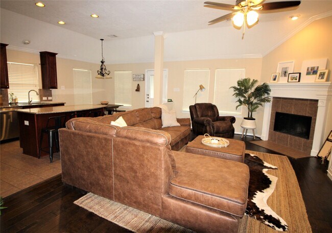 Foto del edificio - 2409 Avalon Trace Ln