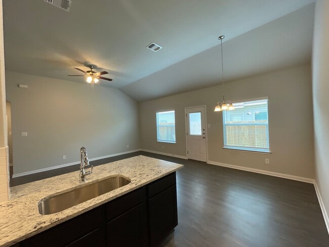 Building Photo - BRAND NEW 3 Bedroom, 2 Bathroom Duplex with a huge back yard in New Braunfels!