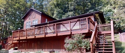 Building Photo - 104 Laurel Ln