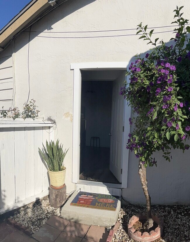 Foto del edificio - 737 Alameda Dr