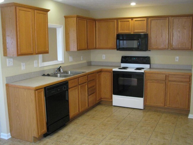 Building Photo - 3285 Royal Troon Rd