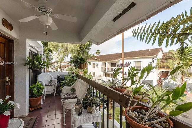 Porche - 7510 SW 153rd Plz