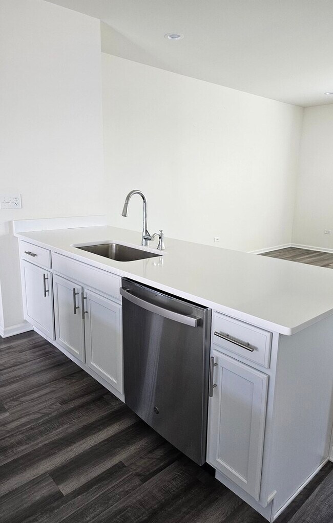 Foto del edificio - 858 Finley Dr