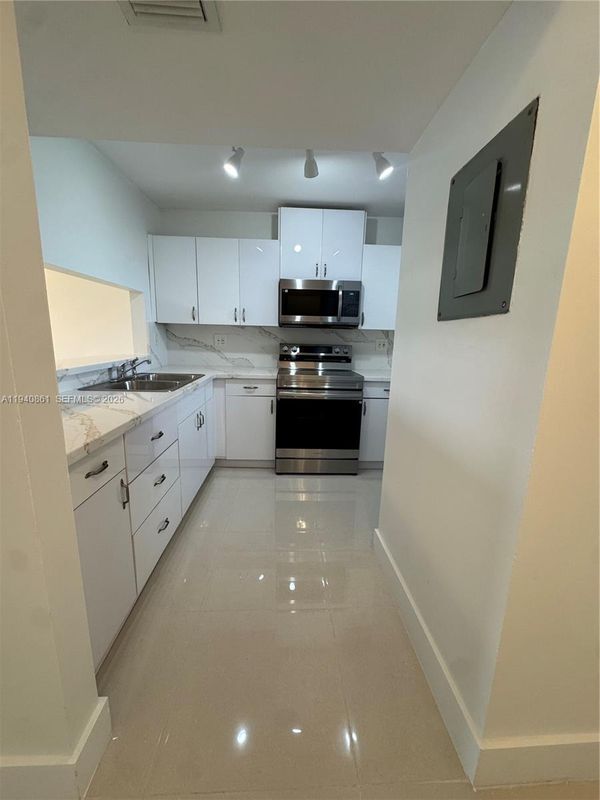 Foto del edificio - 10317 NW 9th St Cir