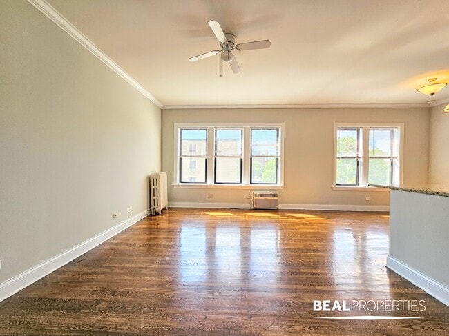 Photo - 750 W Addison St Apartment