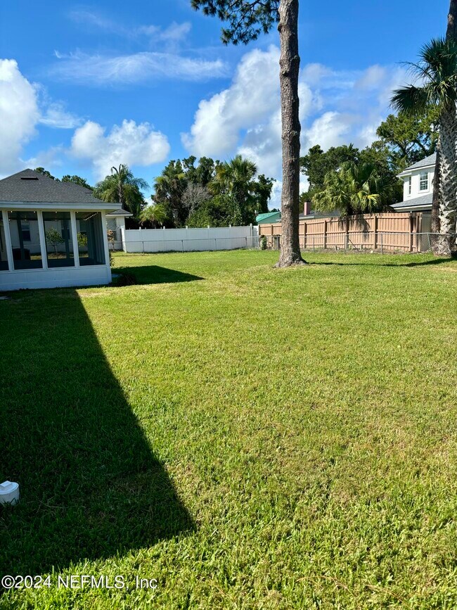 Foto del edificio - 509 Sunset Dr