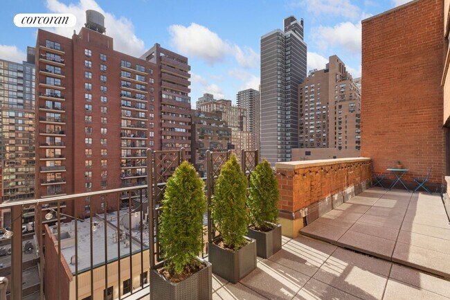 Building Photo - 235 E 87th St