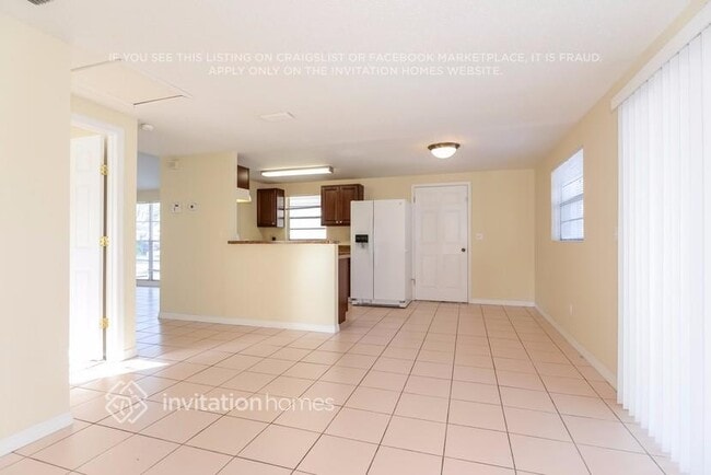 Foto del edificio - 6401 Bali Ct