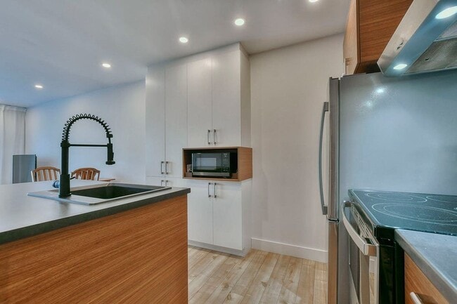 Building Photo - 201 West Silver Sands Drive, San Antonio, ...