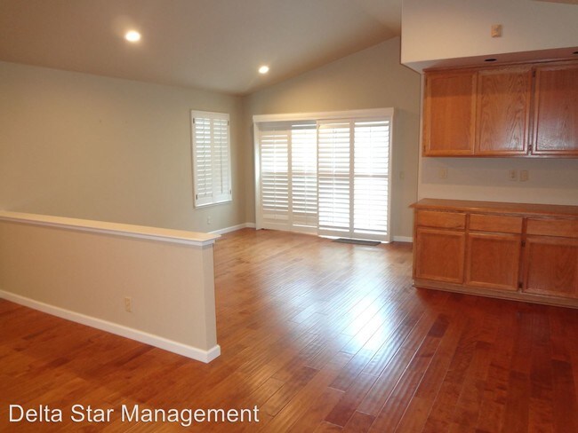 Building Photo - 1602 Ashford Dr