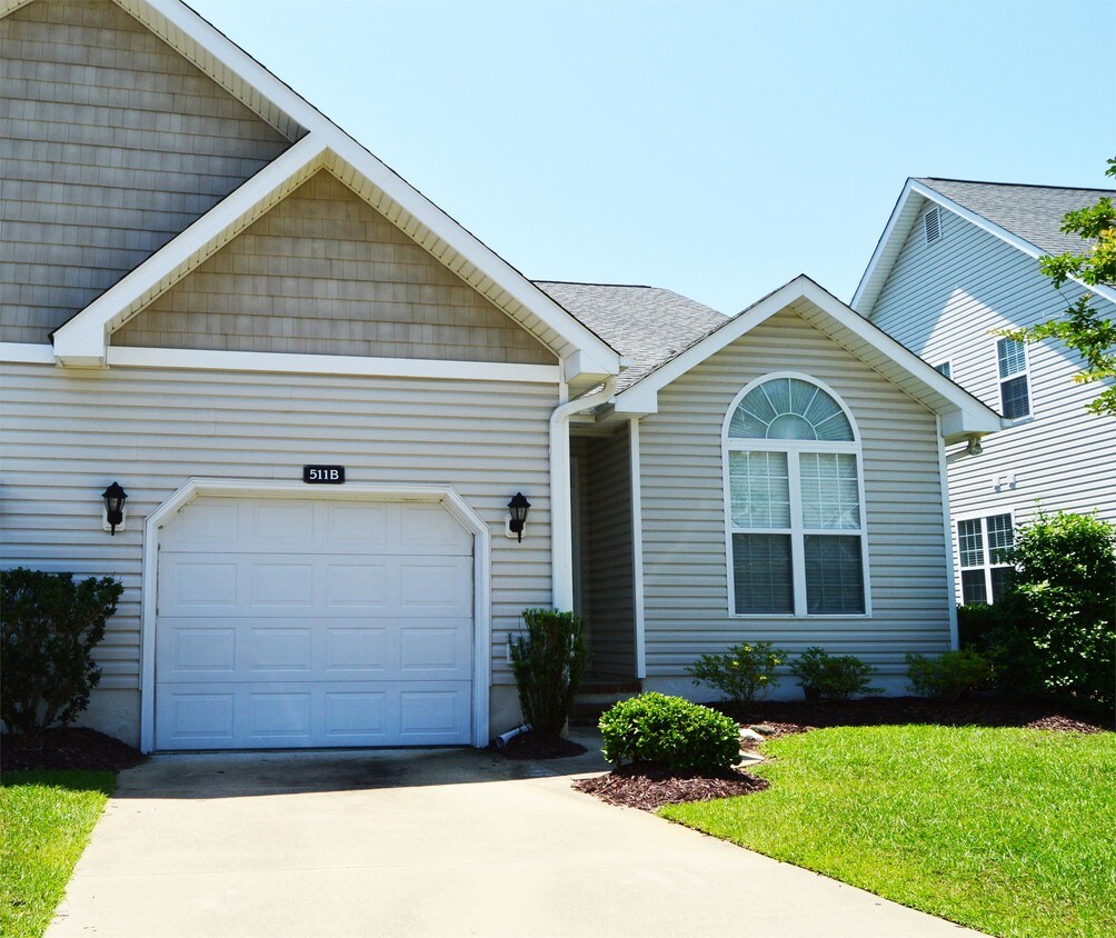 Primary Photo - 511 Village Green Dr
