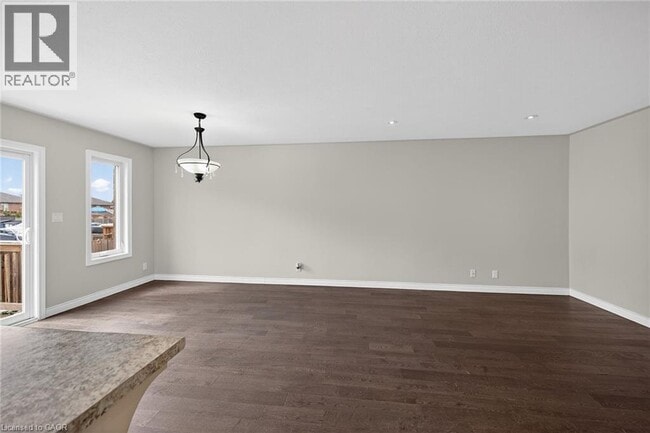 Building Photo - 98 MacNeil Ct