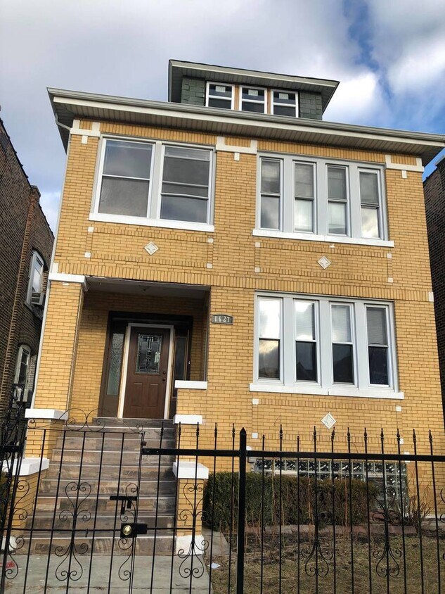 1627 S 49th Ave Unit 2, Cicero, IL 60804 Condo for Rent in Cicero, IL