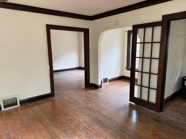 Foto del edificio - 306 N 71st St
