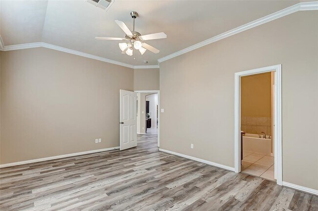 Foto del edificio - 24503 Lakecrest Bend Dr