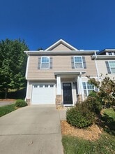 Building Photo - 27 Barnett Shoals Dr