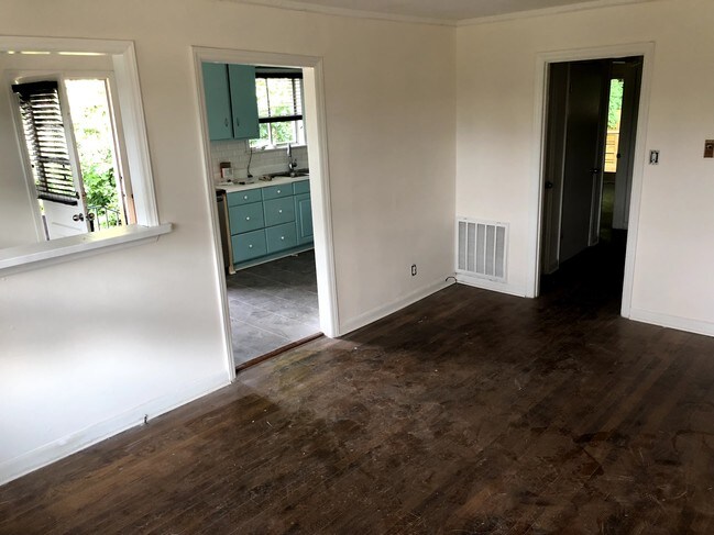 Building Photo - 1749 Morehead Ave