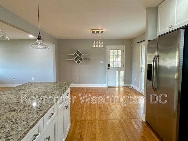 Building Photo - 311 Lourdes Dr