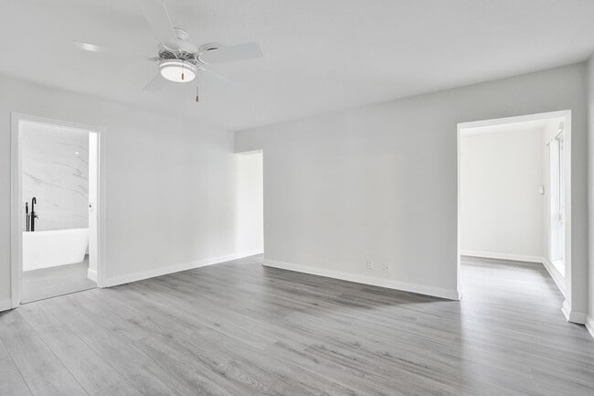 Building Photo - 4755 NE 23rd Ave