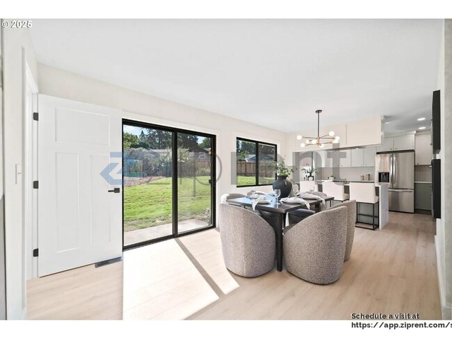 Foto del edificio - 7640 SW Whitford Dr