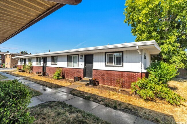 Building Photo - 927 W 1100 N