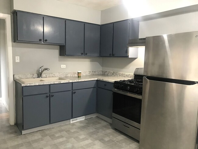 Foto del edificio - 144 S Lewis Ave
