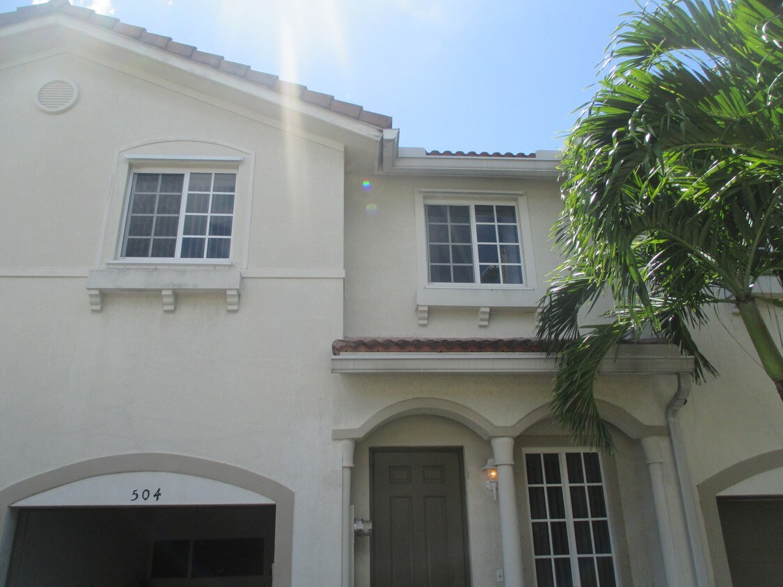 Primary Photo - 21407 NW 13th Ct